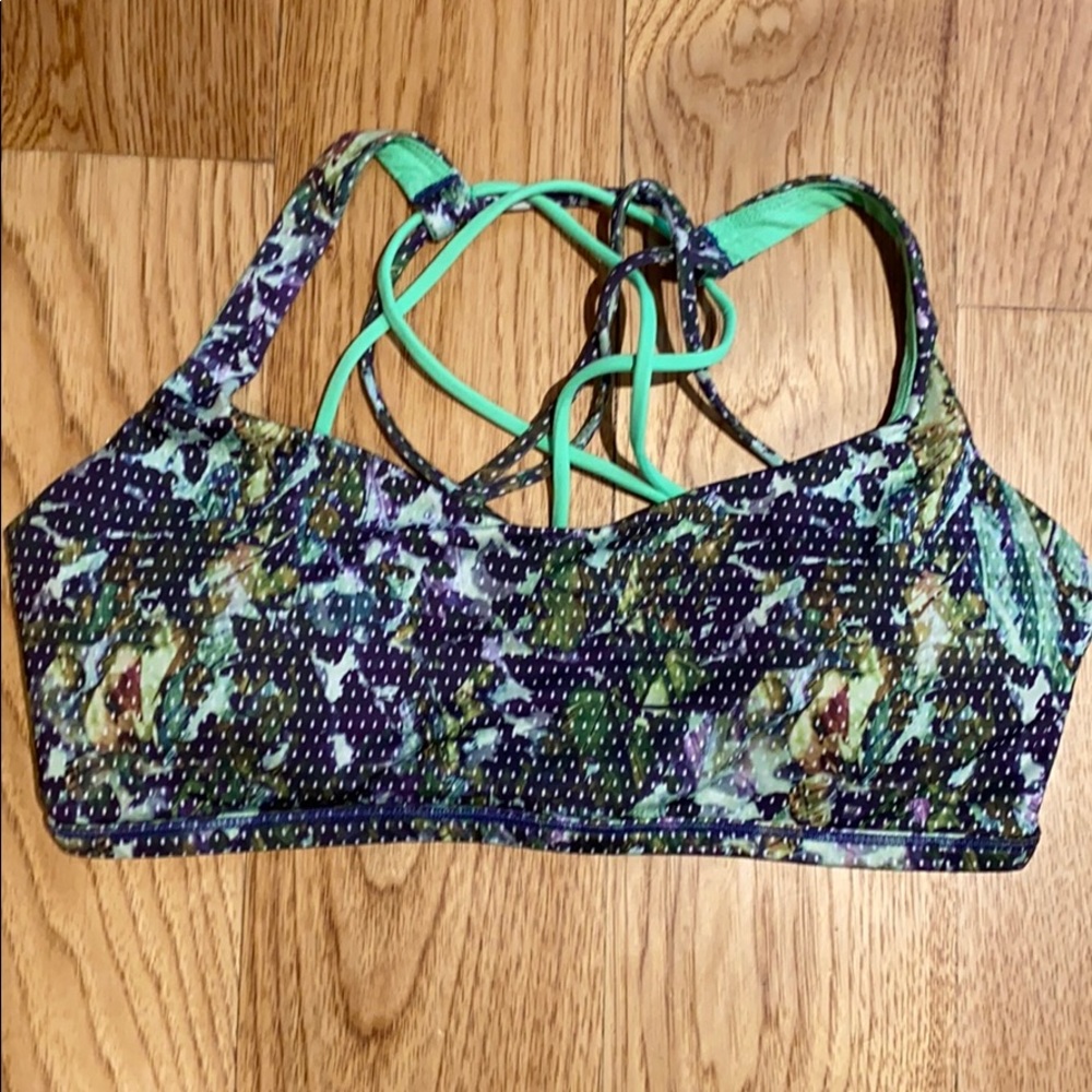 LULULEMON FREE TO BE BRA